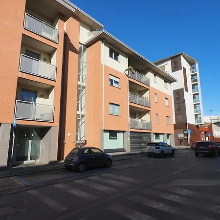 Center - Modern Flat With Free Parking And Wifi - A アパート