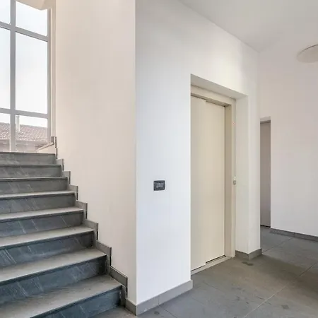 Center - Modern Flat With Free Parking And Wifi - A * ベルガモ
