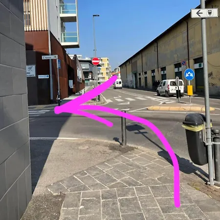 Center - Modern Flat With Free Parking And Wifi - A アパート ベルガモ