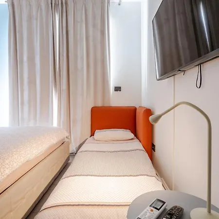 Center - Modern Flat With Free Parking And Wifi - A
