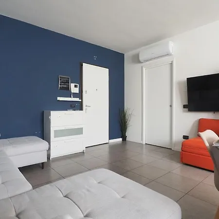 Center - Modern Flat With Free Parking And Wifi - A アパート *