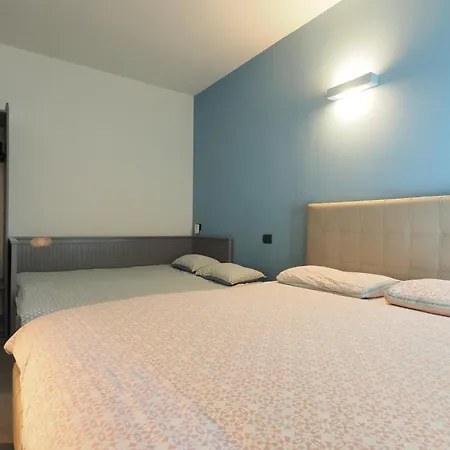 Lägenhet Center - Modern Flat With Free Parking And Wifi - A *