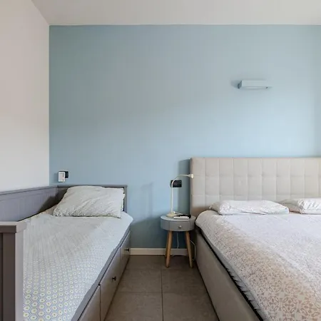 Center - Modern Flat With Parking And Wifi - A شقة *