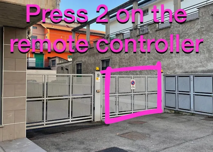 Center - Modern Flat With Free Parking And Wifi - A アパート *