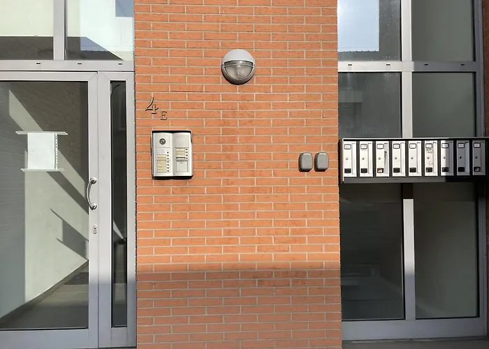 Center - Modern Flat With Free Parking And Wifi - A アパート ベルガモ