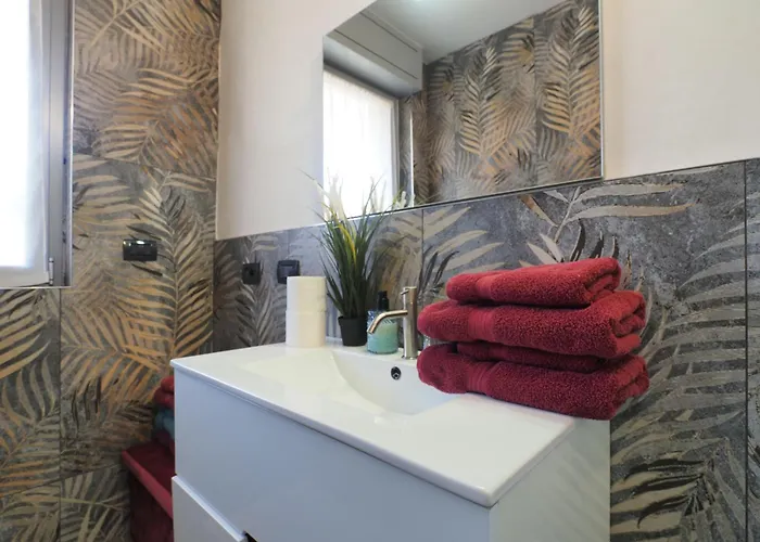 Center - Modern Flat With Free Parking And Wifi - A アパート